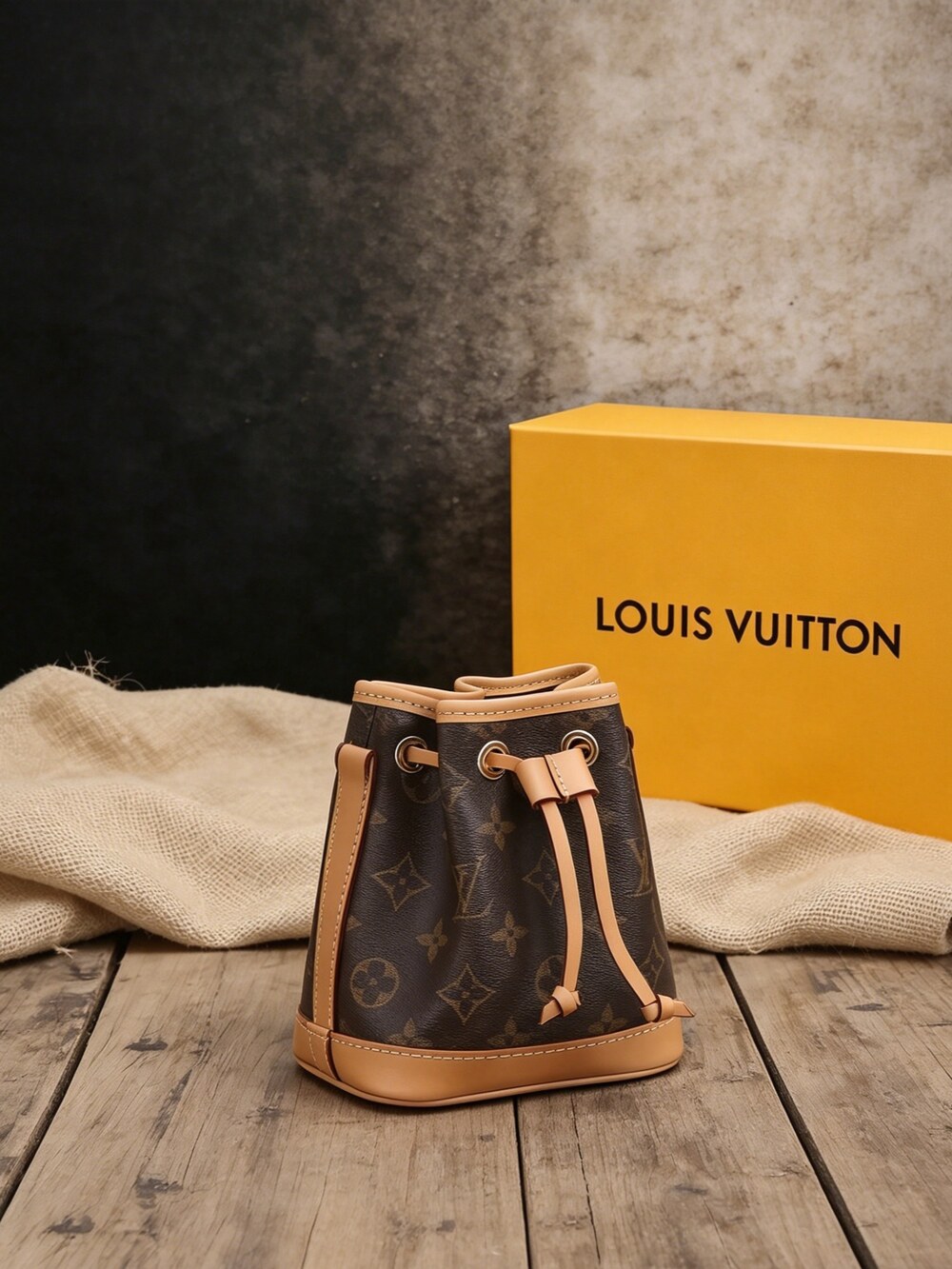 Louis Vuitton Nano Noé - Picture 6 of 8